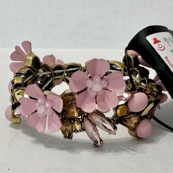 🌸🌸Vera Wang Simply Vera Pink Flowers/Rhinstones Bracelet Stretch Costume Jewelry - Picture 4 of 12